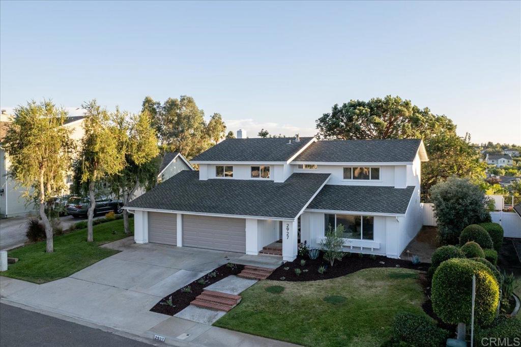 2927 Levante St