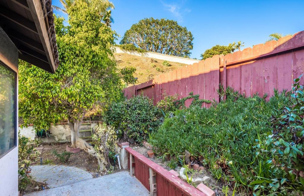 1626 Buttercup Road