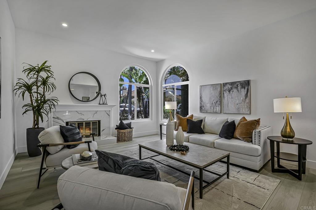 1801 Avenida Mimosa Drive
