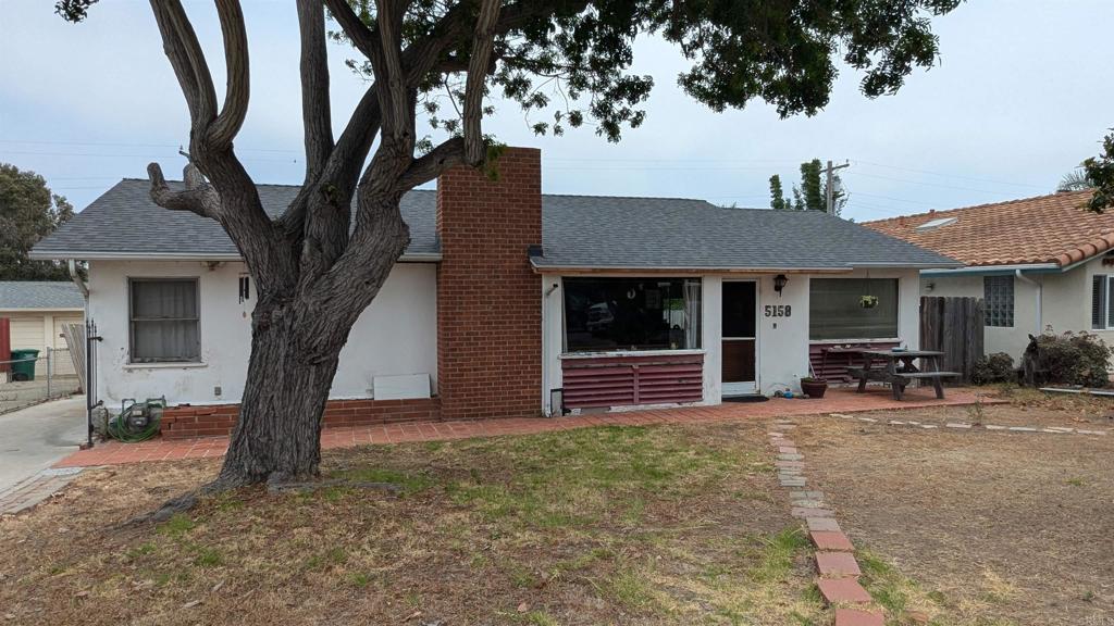 5158 Los Robles Drive