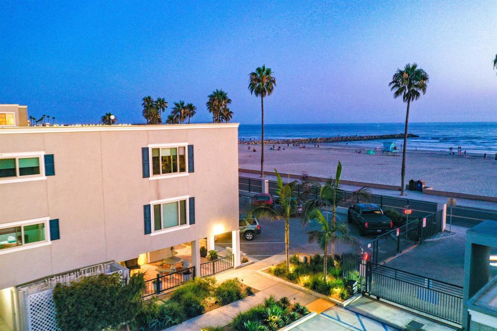 1202 N Pacific 101A
