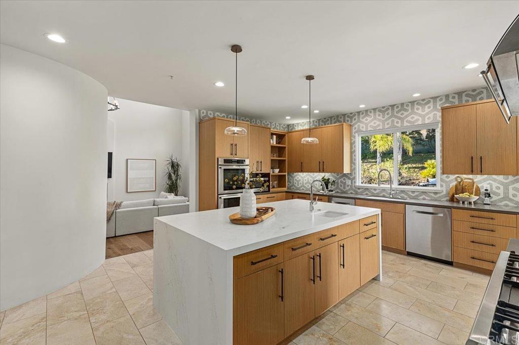 3805 Dusty Trail