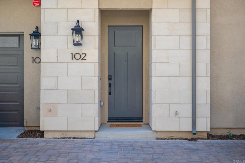 1223 Sunrise View 102