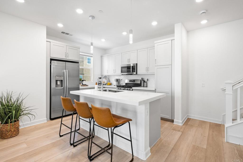 1223 Sunrise View 102