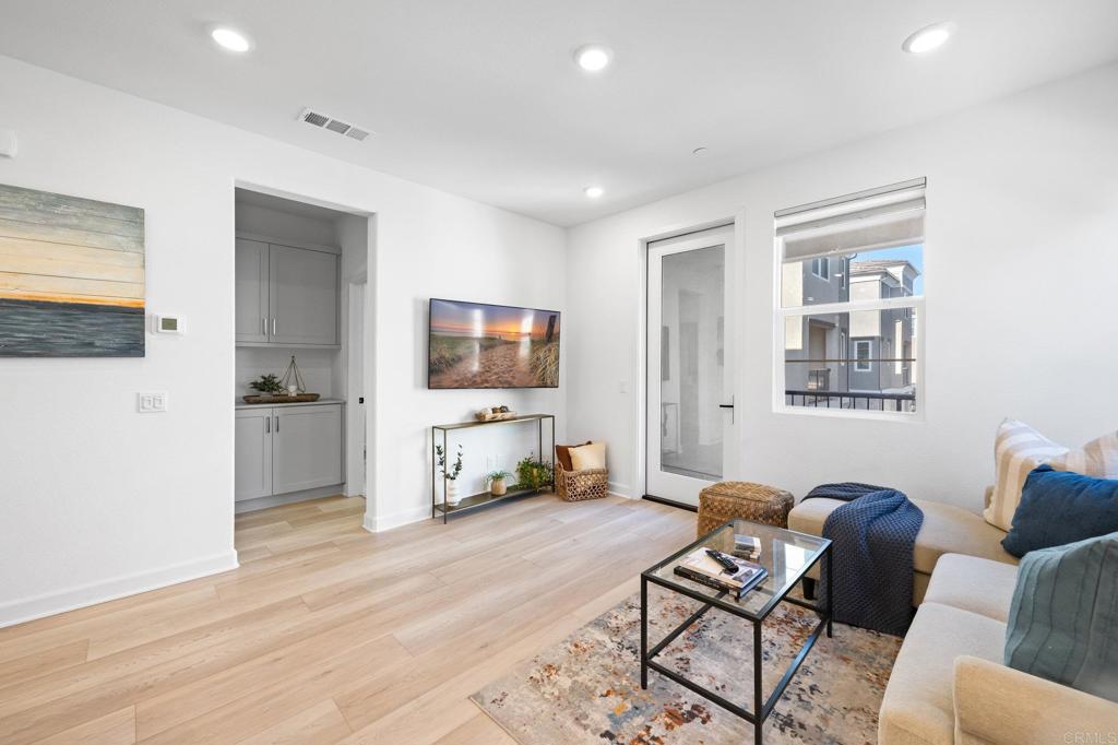 1223 Sunrise View 102