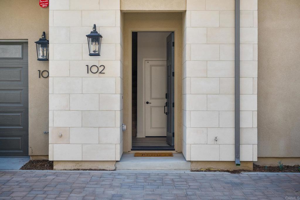 1223 Sunrise View 102