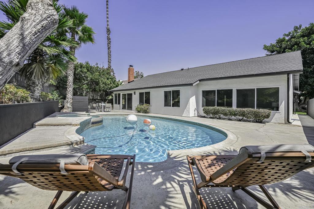 1735 Woodbine Place