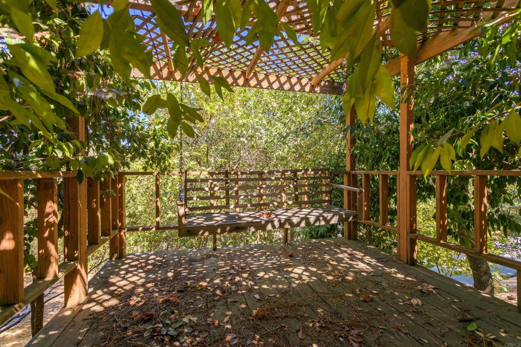 1275 CANYON Drive