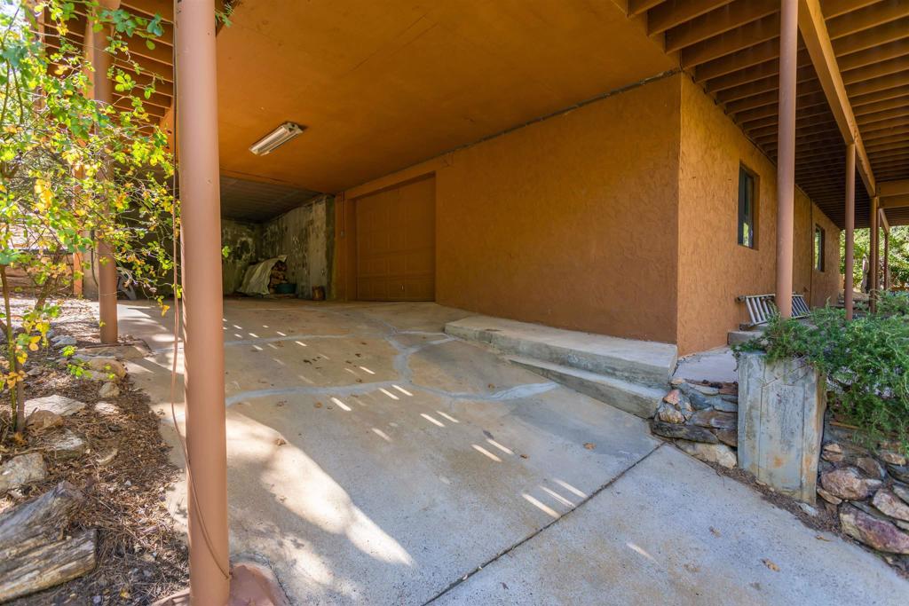1275 CANYON Drive