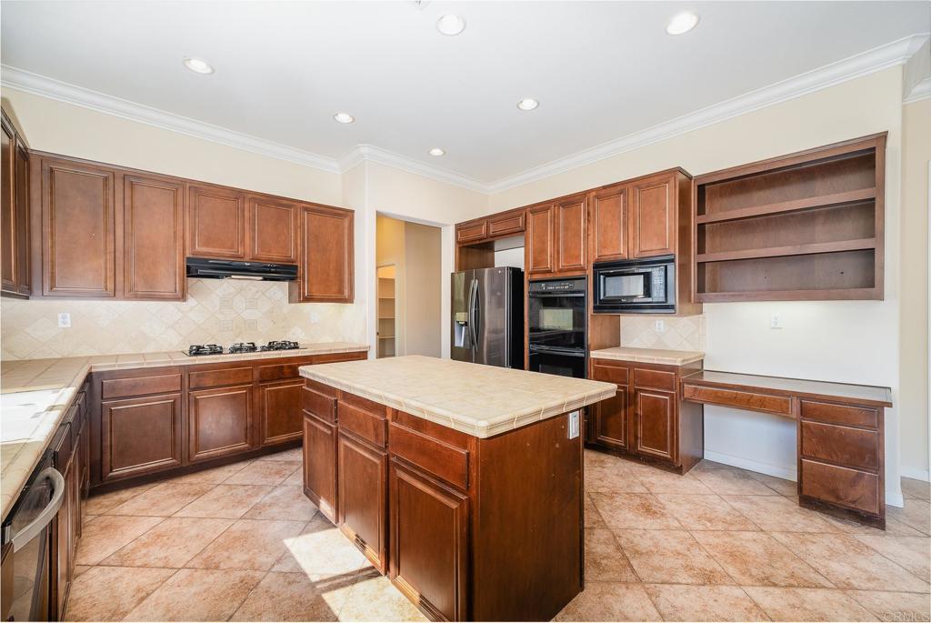 1075 Crimson Drive