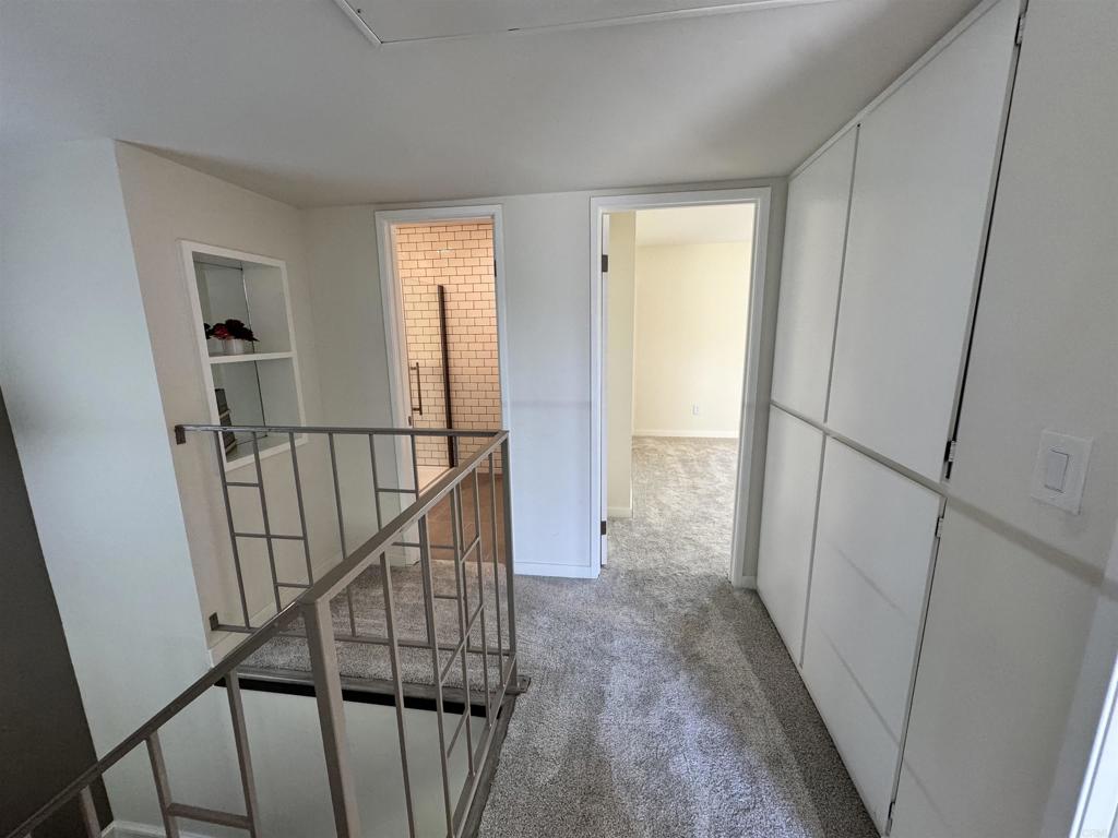 170 W Vermont Avenue W 7