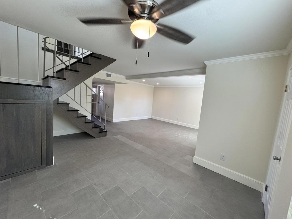 170 W Vermont Avenue W 7