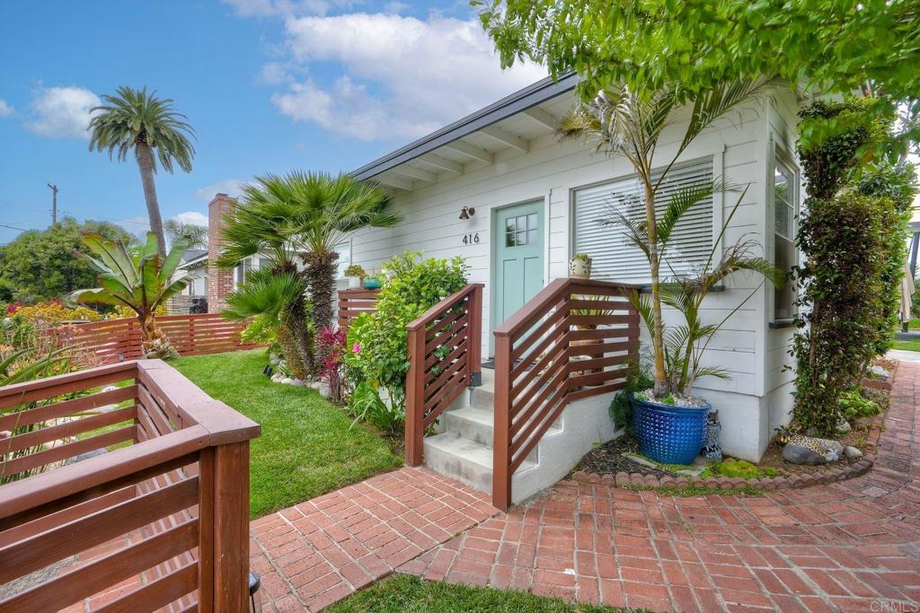 416 N Clementine Street