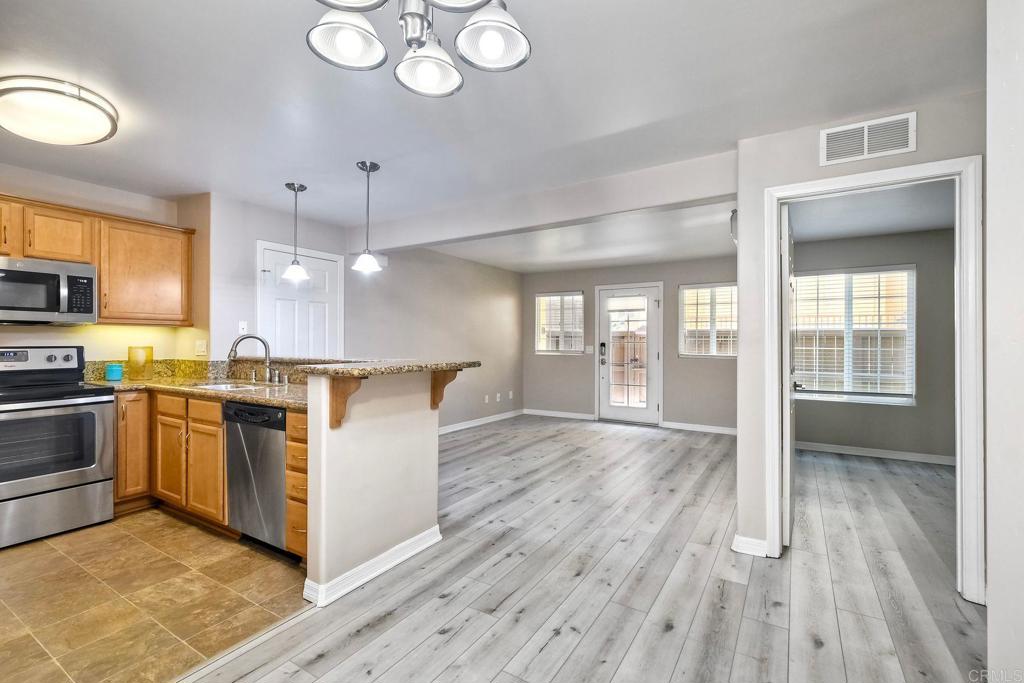 5252 Balboa Arms Drive 169