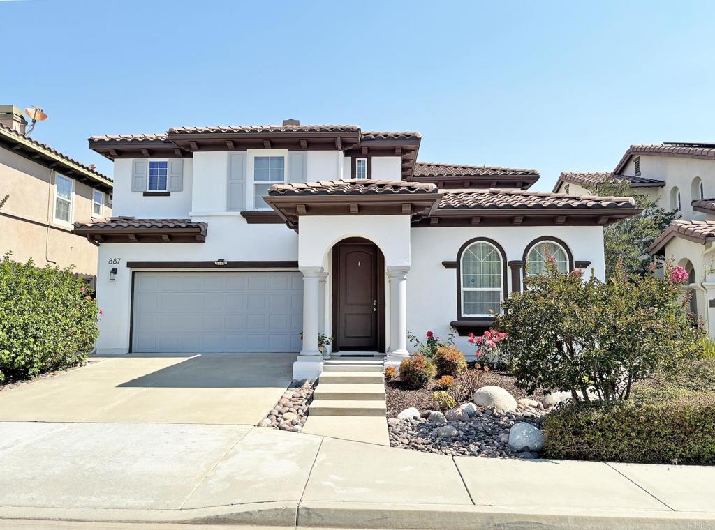 887 Chandelier Court