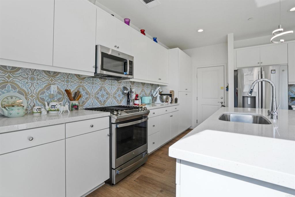 27608 Konyn Court