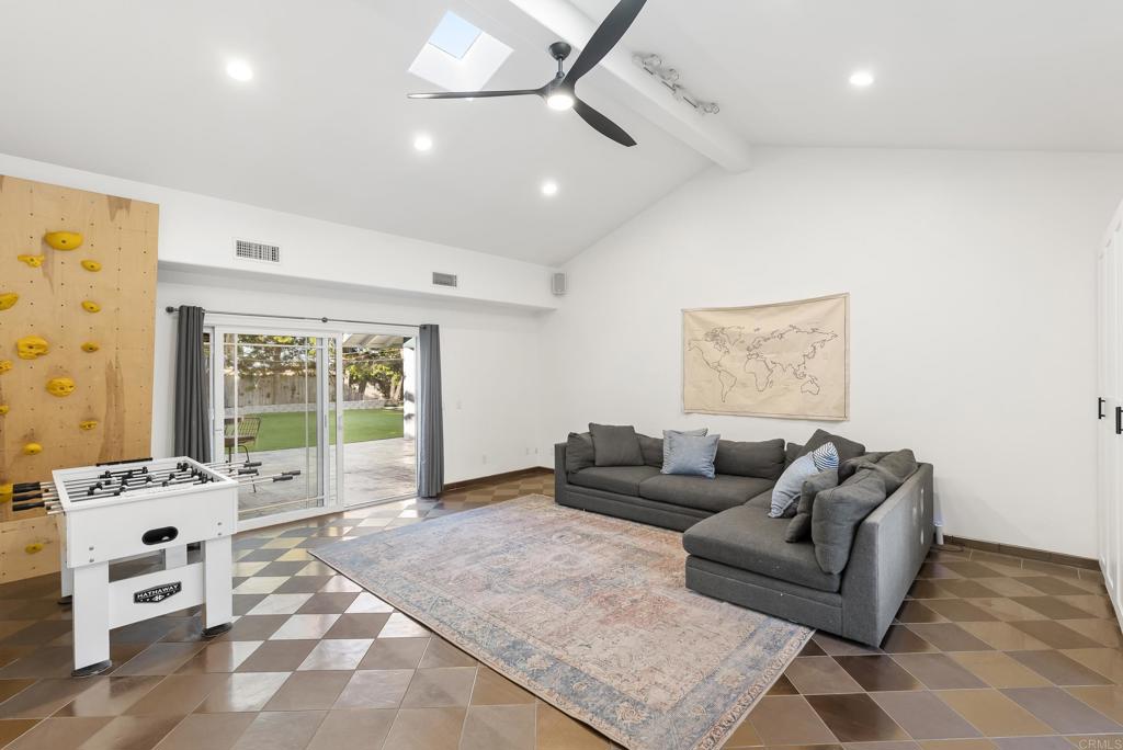 1102 Fleetridge Drive