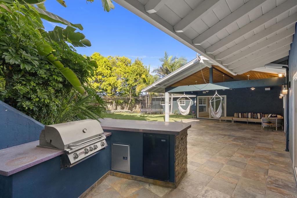 1102 Fleetridge Drive