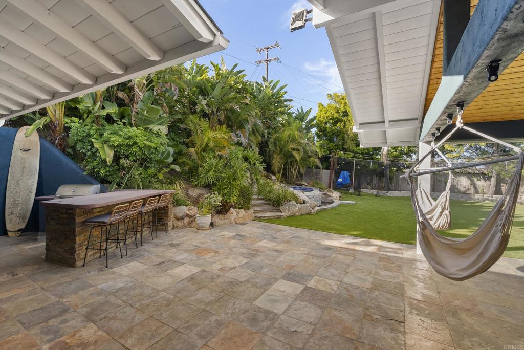 1102 Fleetridge Drive