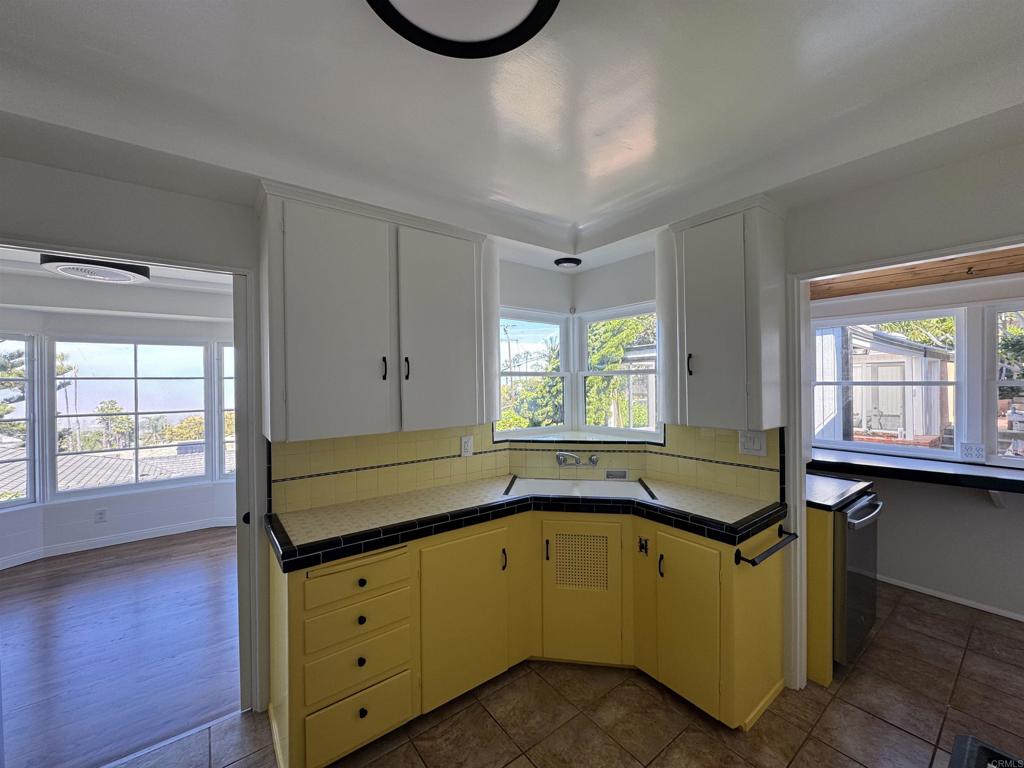 4452 Orchard Avenue