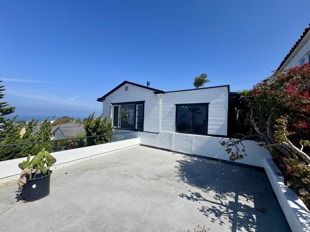 4452 Orchard Avenue