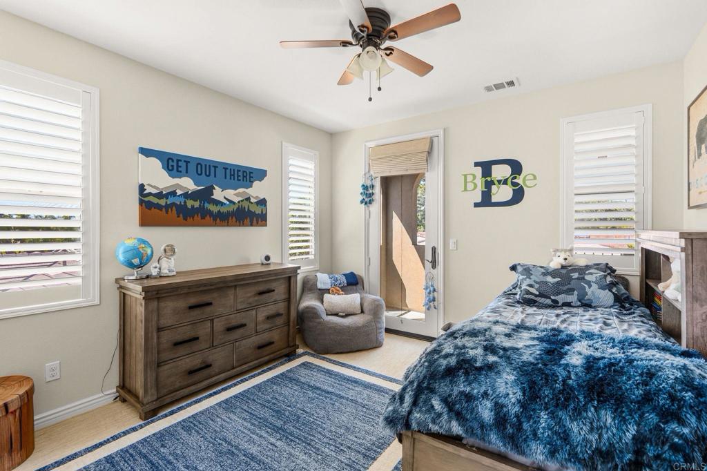 809 Dolphin Circle
