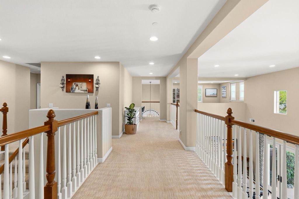 809 Dolphin Circle