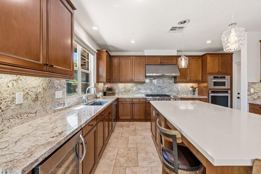809 Dolphin Circle