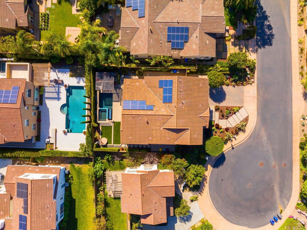809 Dolphin Circle