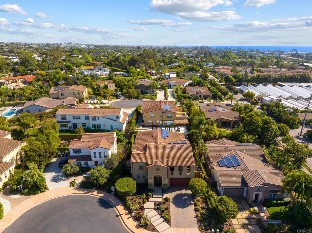 809 Dolphin Circle