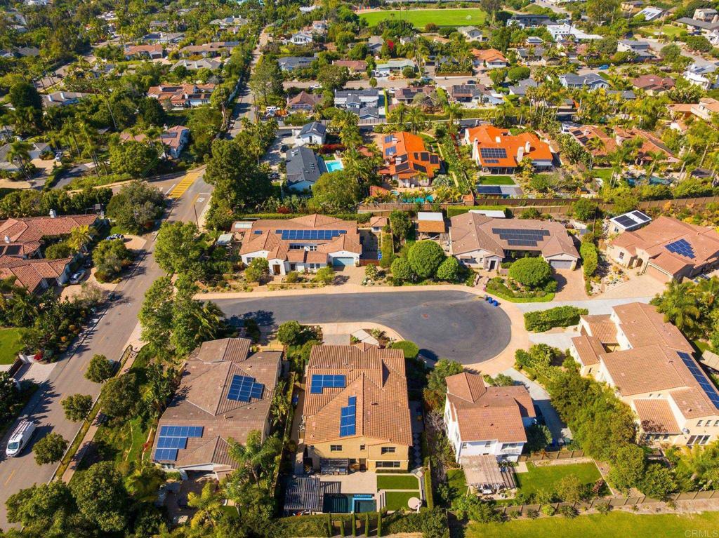 809 Dolphin Circle