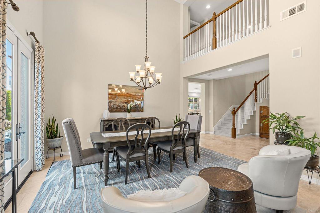 809 Dolphin Circle