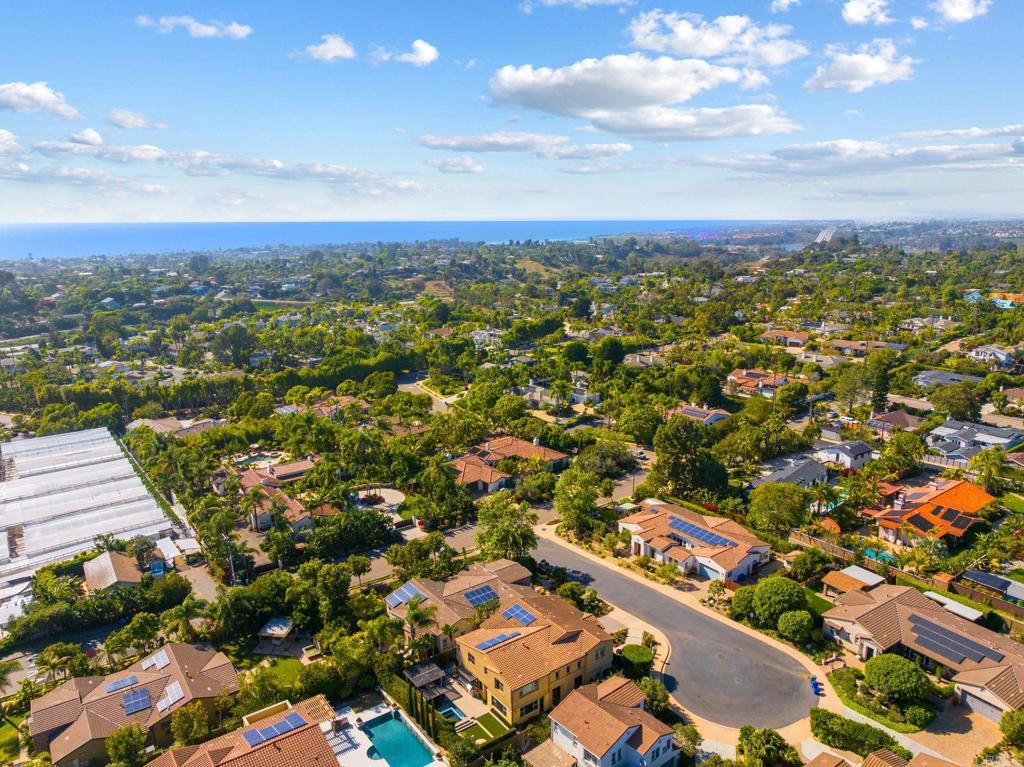 809 Dolphin Circle