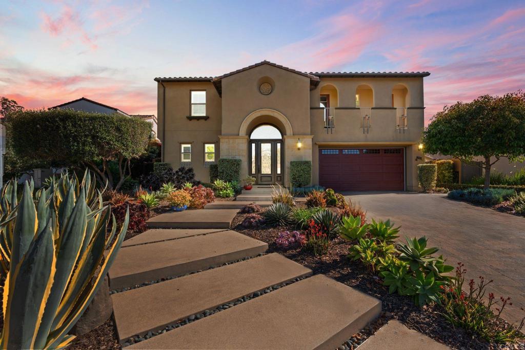 809 Dolphin Circle