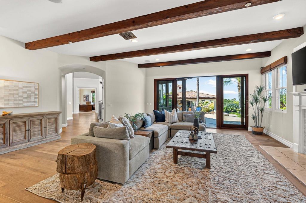 3472 Calle Margarita