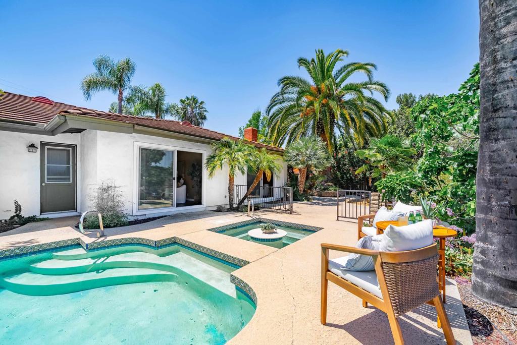 2077 Mountain View Drive