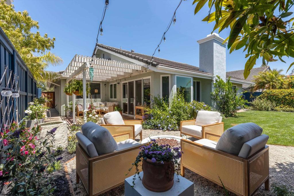 1821 Hawk View Drive