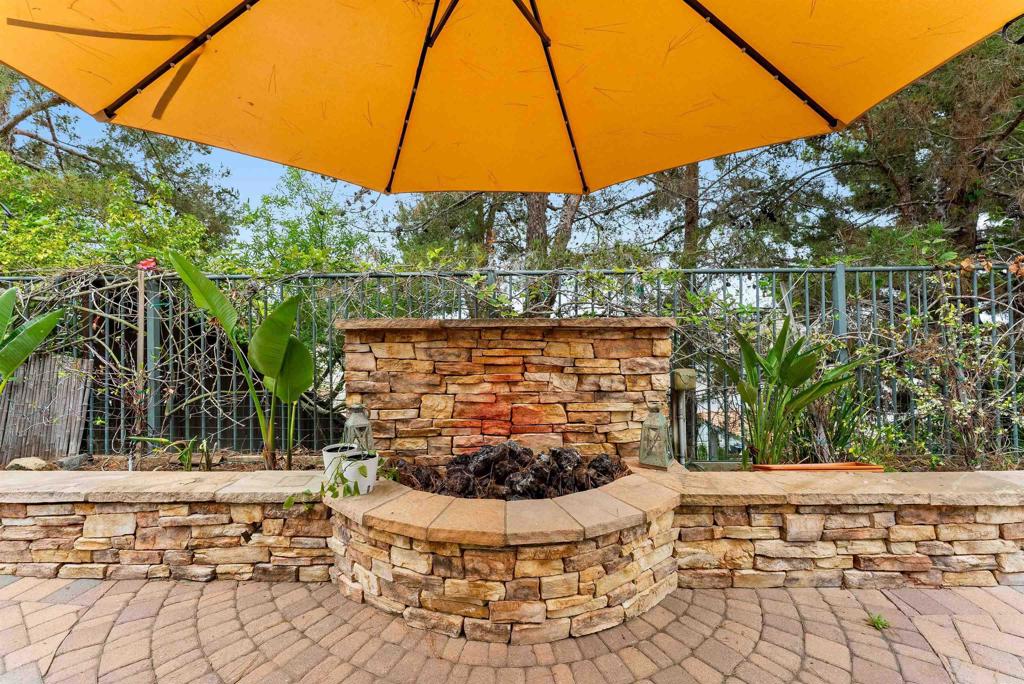 1546 Black Walnut Drive
