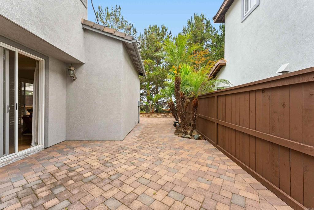 1546 Black Walnut Drive