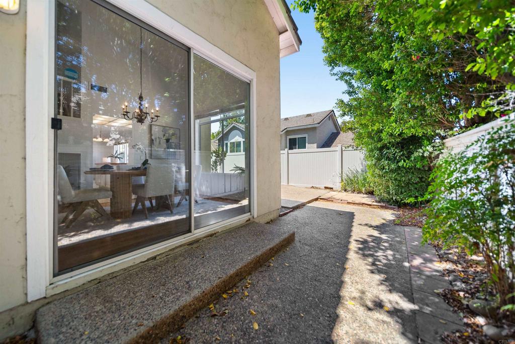 12144 Carrollton Square