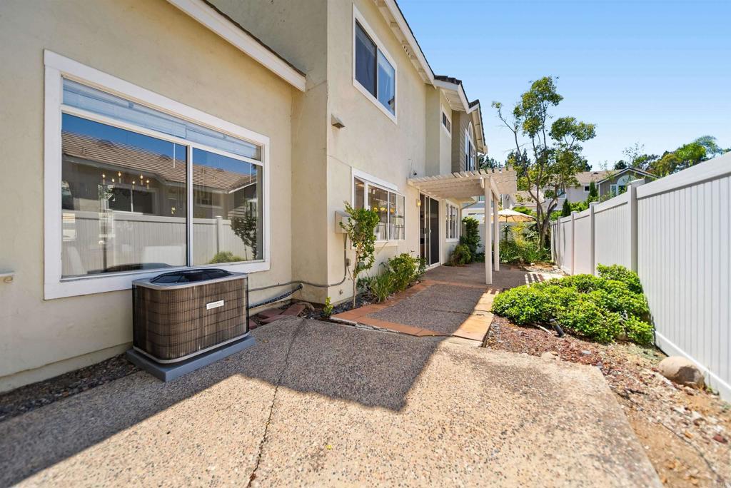 12144 Carrollton Square
