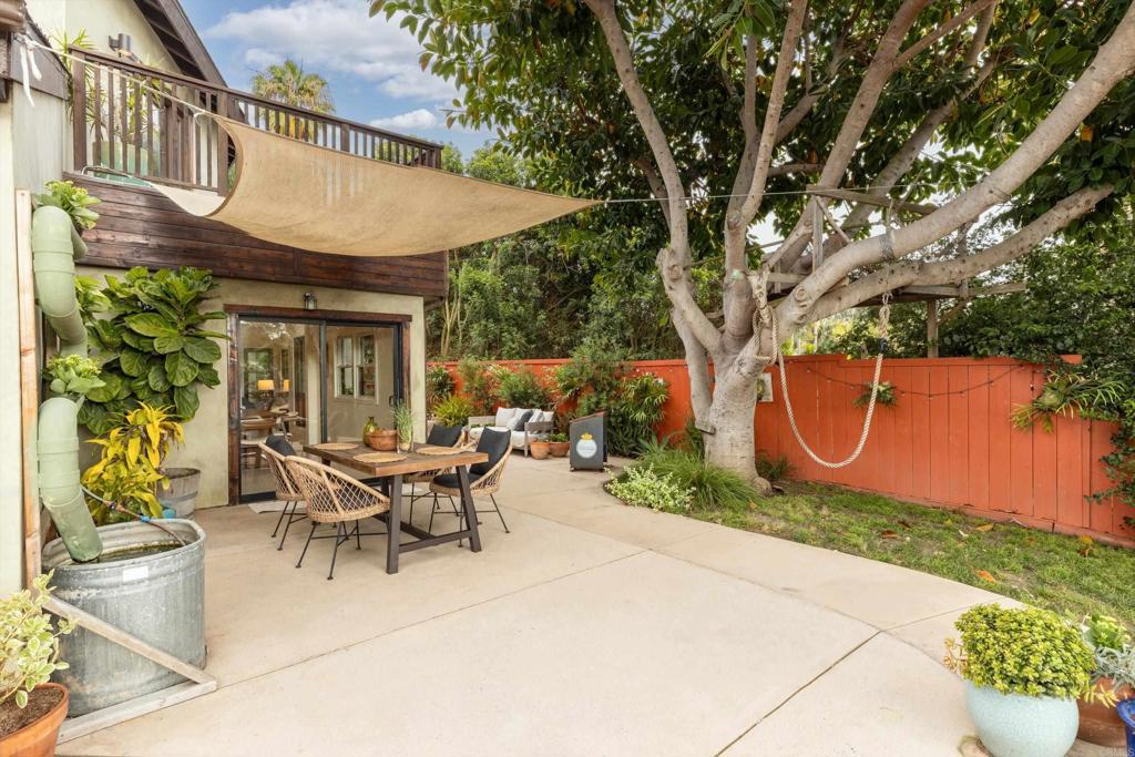 627 Ezee Street