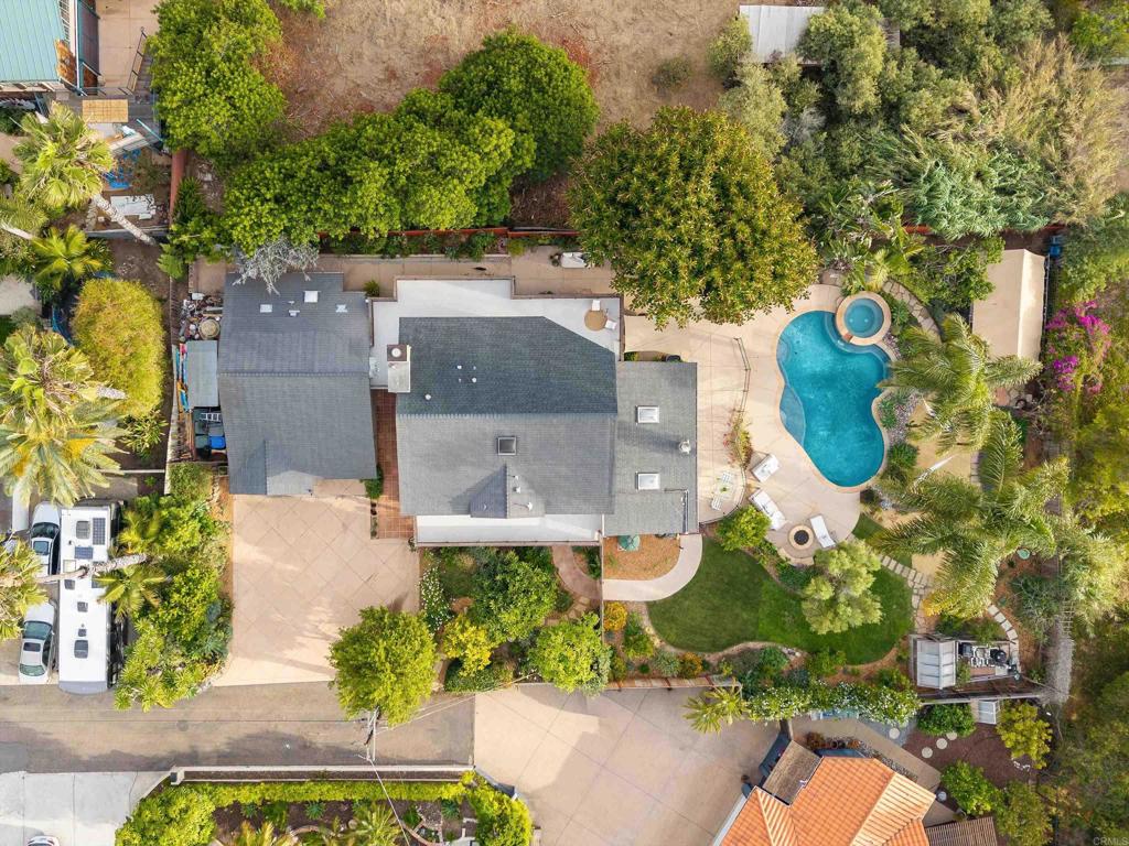 627 Ezee Street