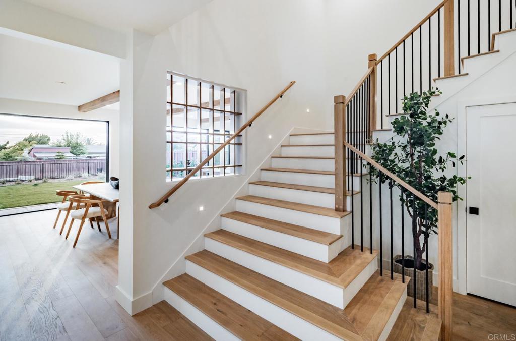 824 Conestoga Ct