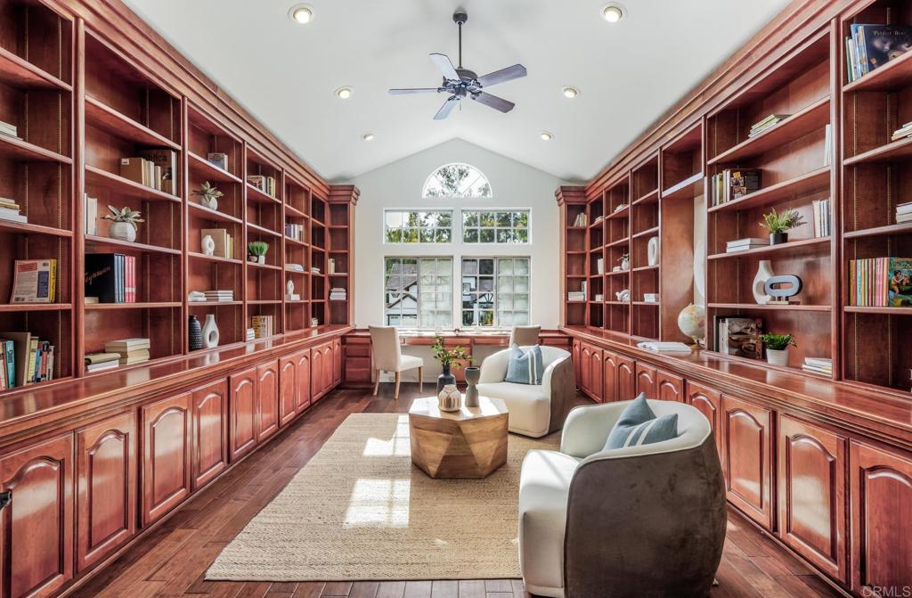 2471 Calle San Clemente