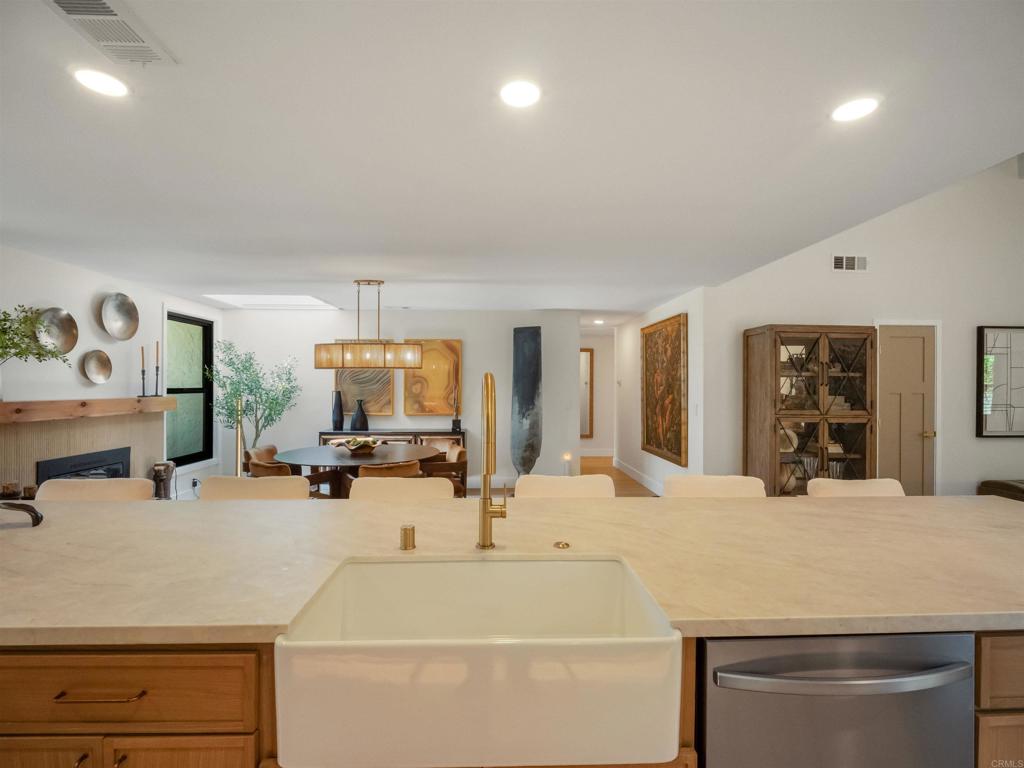 3985 Syme Drive