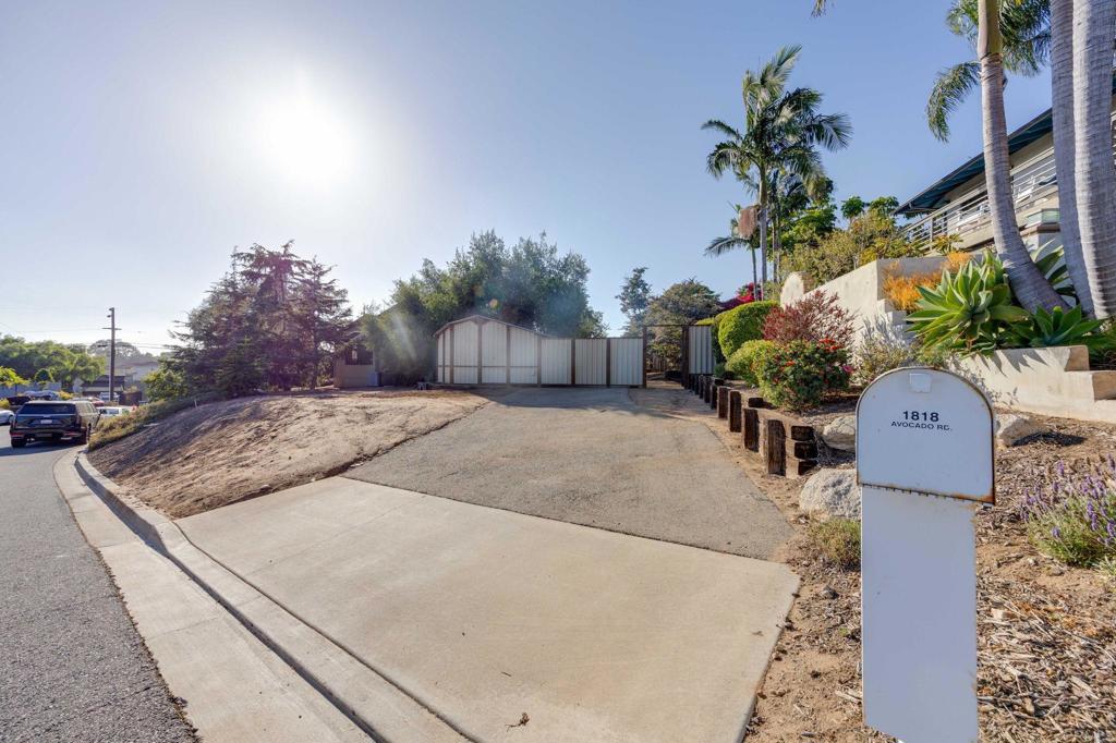 1818 Avocado Road