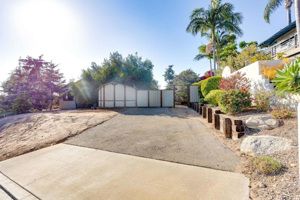 1818 Avocado Road