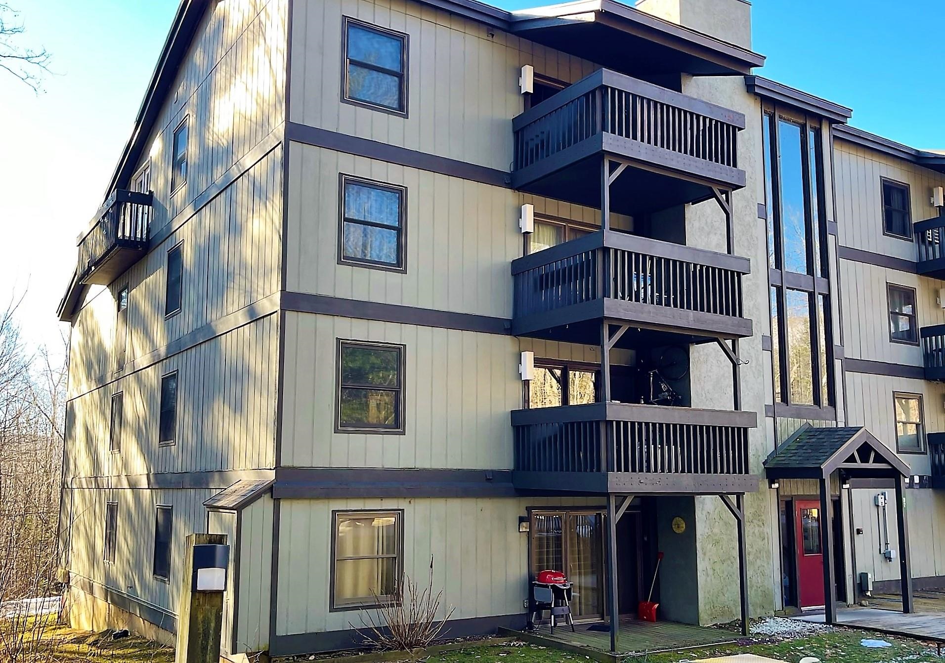37 Gateway Court Unit: 10 A