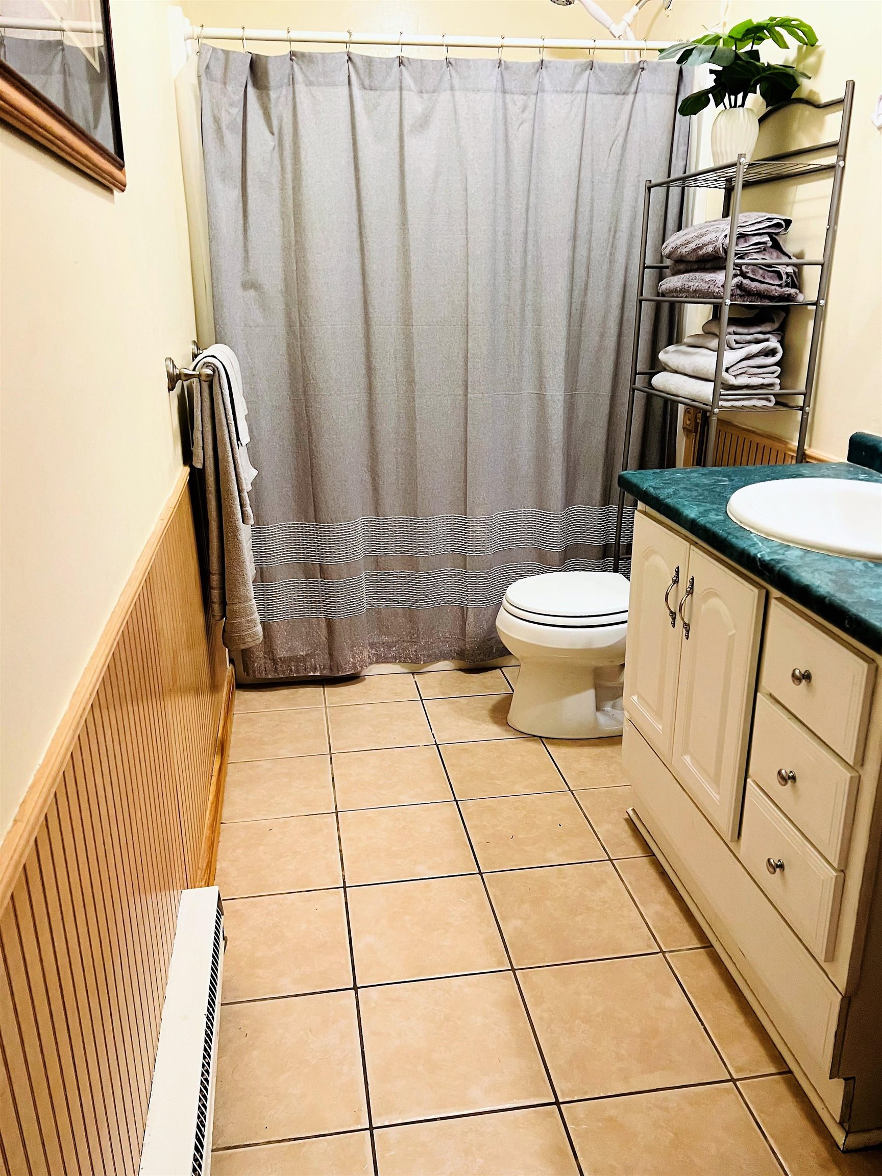 37 Gateway Court Unit: 10 A